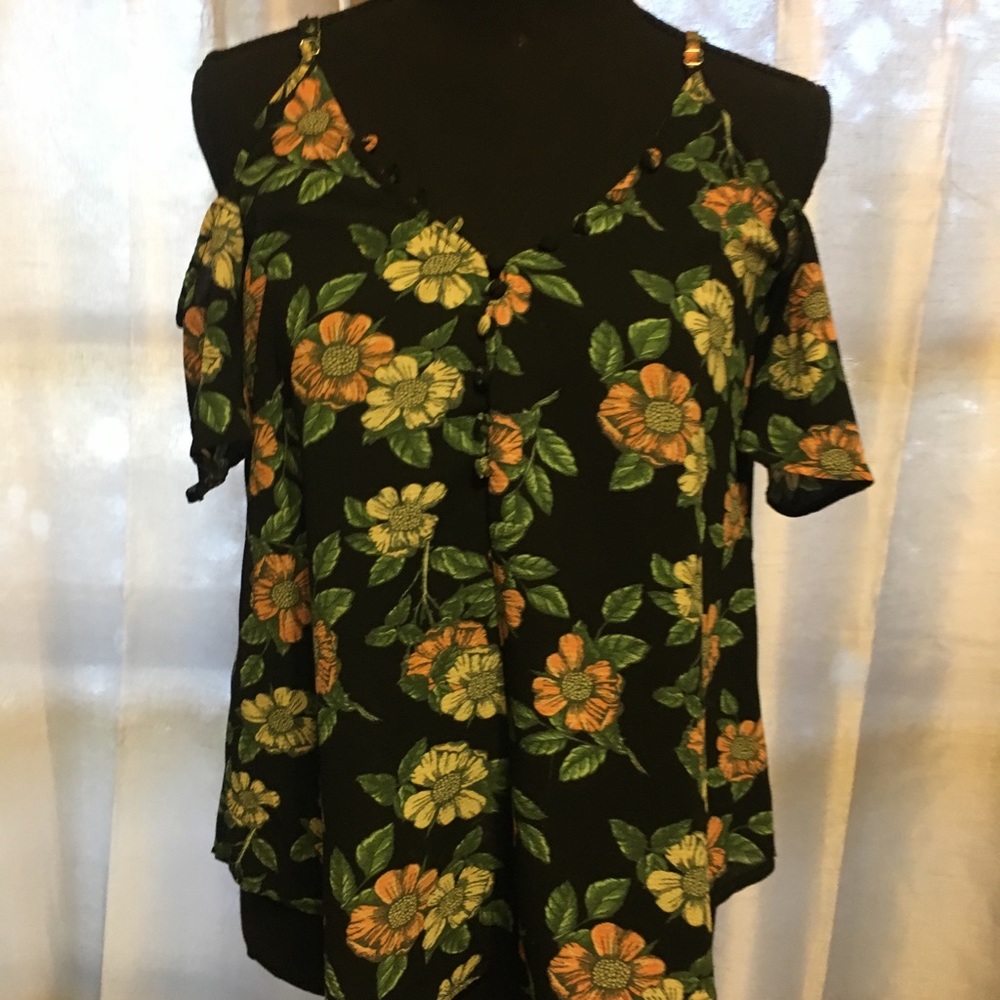 Cute Cold Shoulder Top